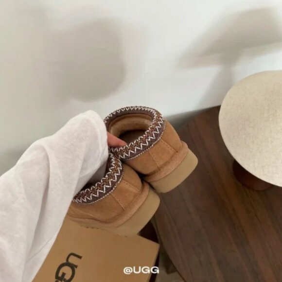 New UGG Tasman Slipper Chestnut - Picture 7 of 8